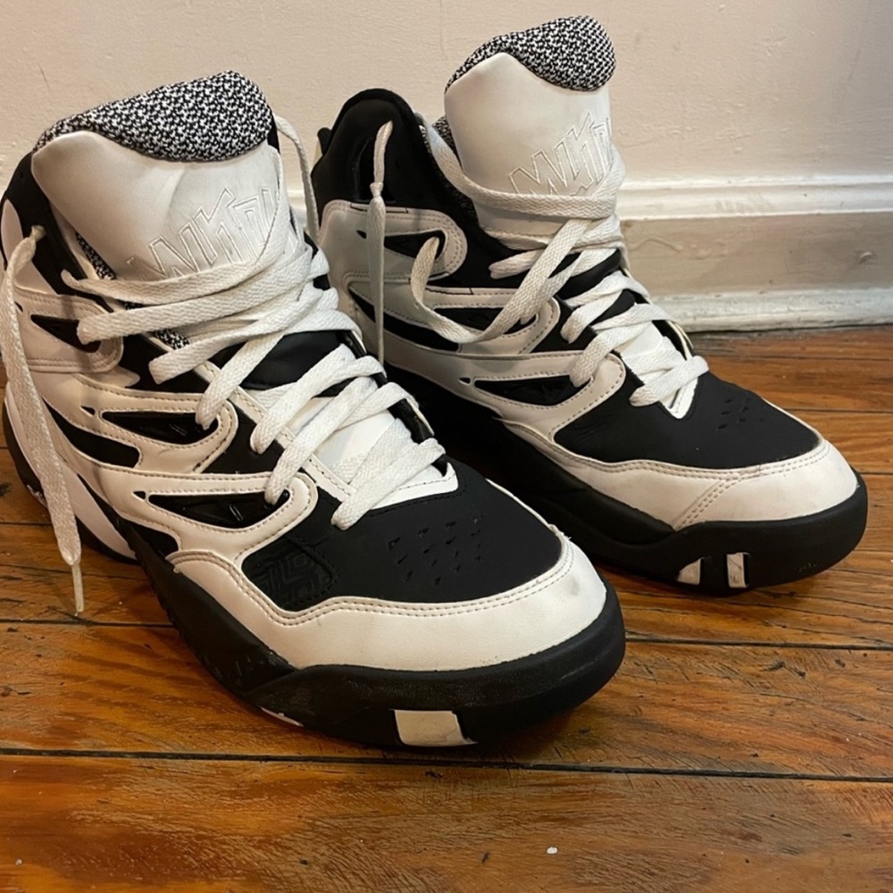 Dikembem Matombo Adidas